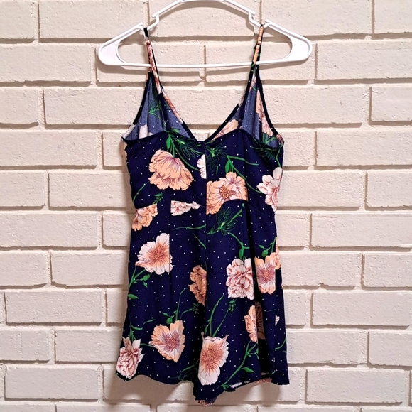 Forever 21 Blue Wrap Tie Floral  Romper. Size Small NWOT - Picture 6 of 9